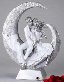 Skulptur Figur Paar auf Mond 40cm weiß silber aus Kunststein Handarbeit