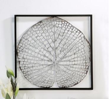 Wand-Deko Leaf aus Metall antik silber mit 1 Blatt in dunkelbraunem Rahmen