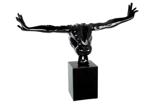 Skulptur Cliffhanger aus Kunstharz Schwarz 75cm x 45cm x 21cm auf Marmor